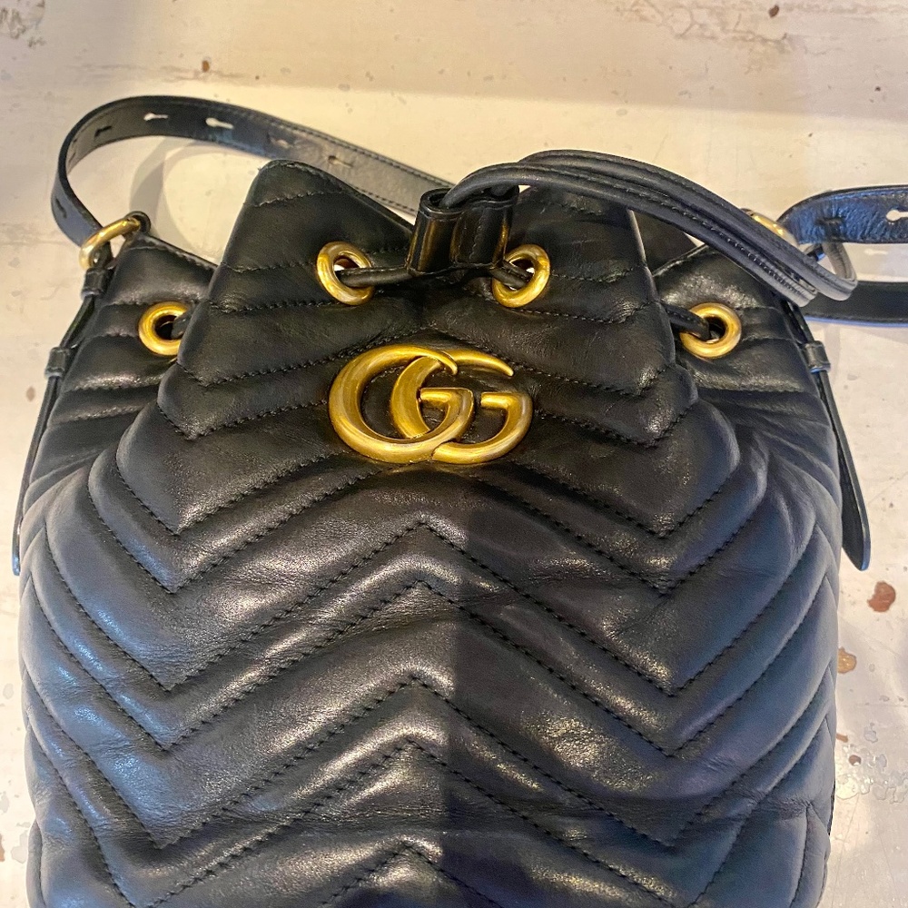Gucci Marmont GG black leather bucket bag